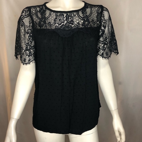 Woman’s black eyelash lace top with short sleeves size medium - Picture 15 of 16